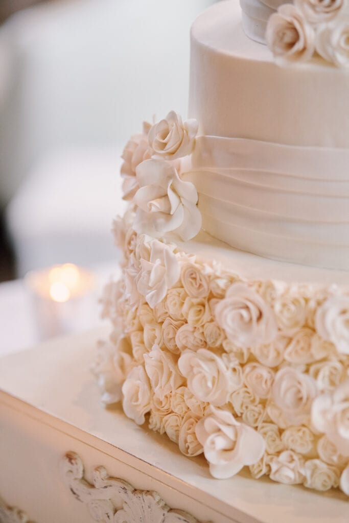 A glimpse of the wedding cake