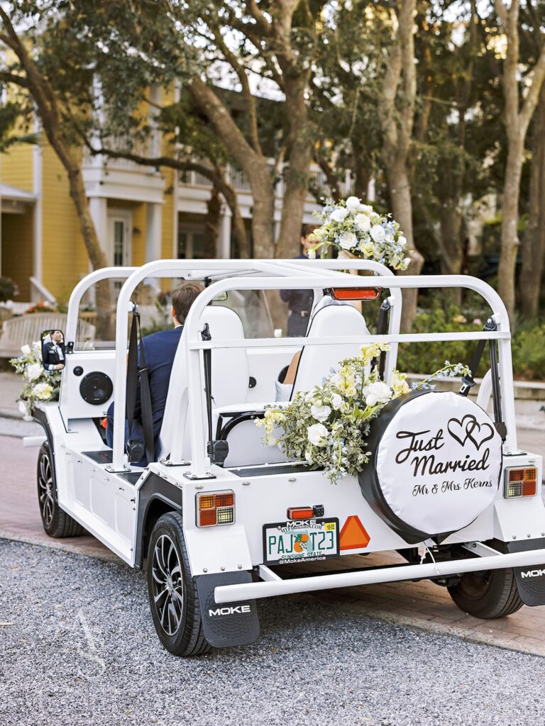 A mini truck for a newlywed couple